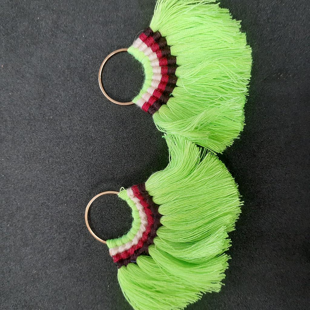 TASSEL DE HILO