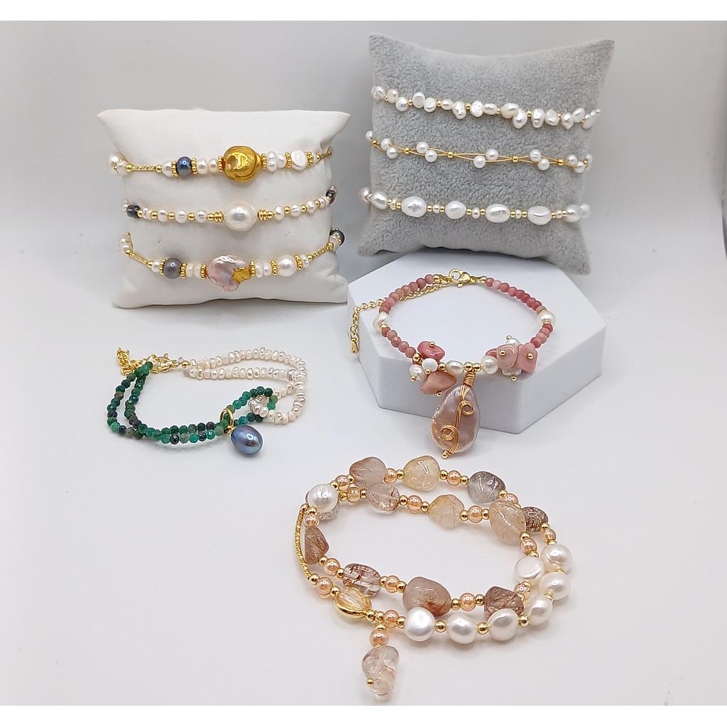 PULSERAS TERMINADAS CON PERLAS Y PIEDRAS