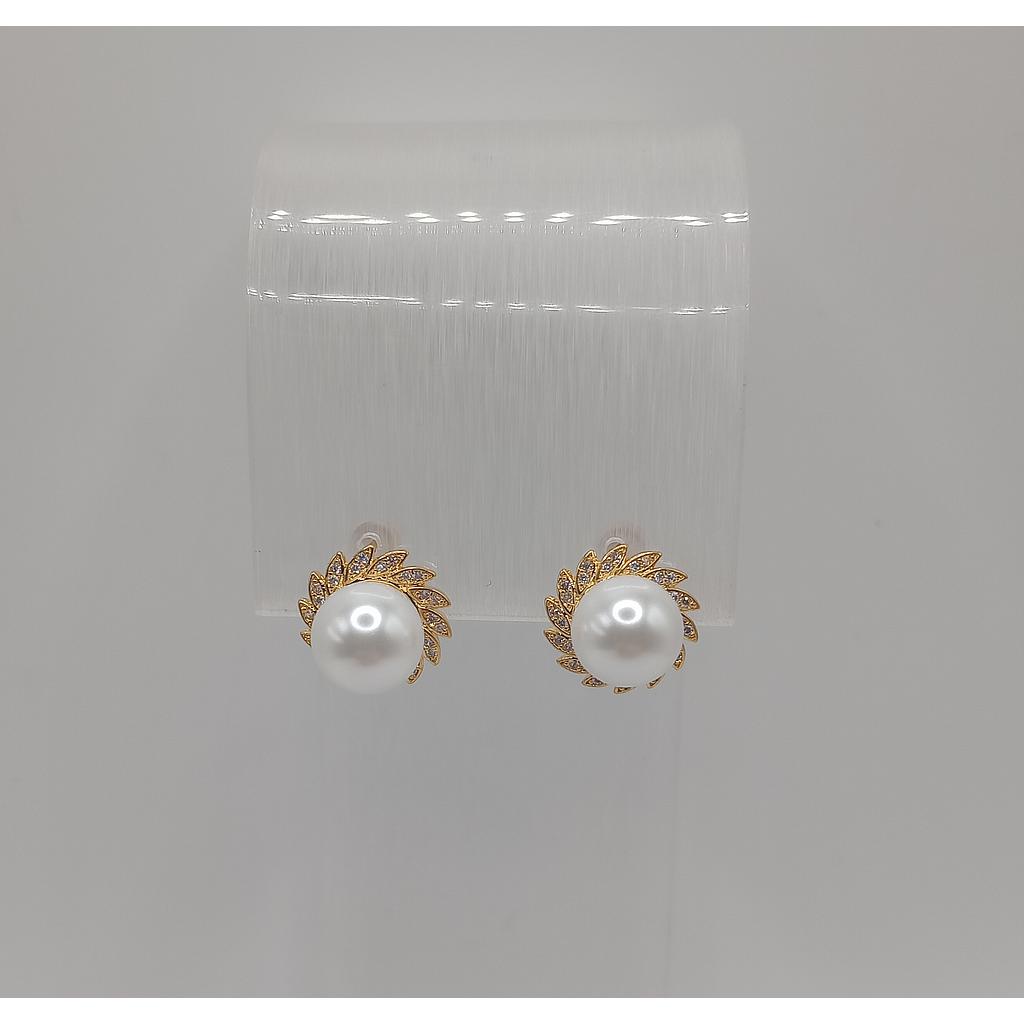 ARETE CON PERLA DE ELECTROENCHAPADO 18K 14MM