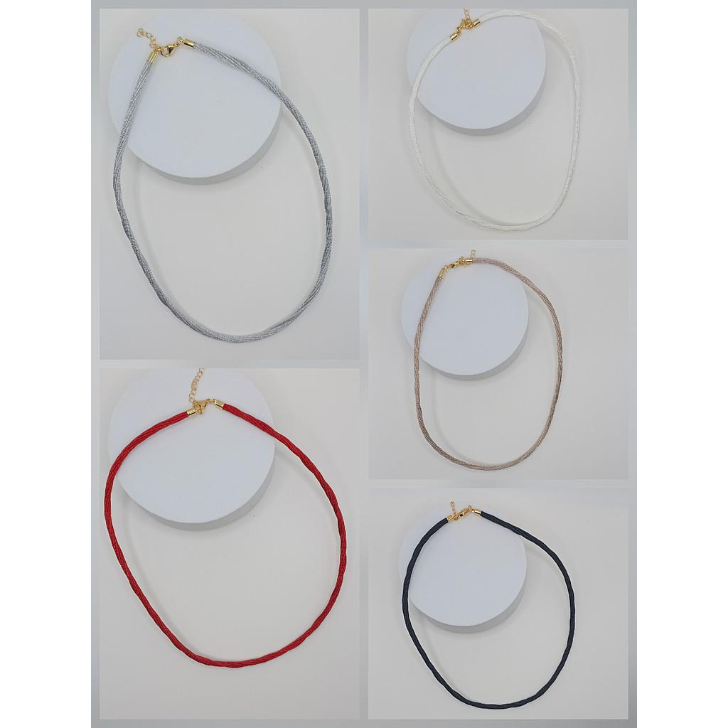 COLLAR DE HILO METALIZADO CON EXTENSOR