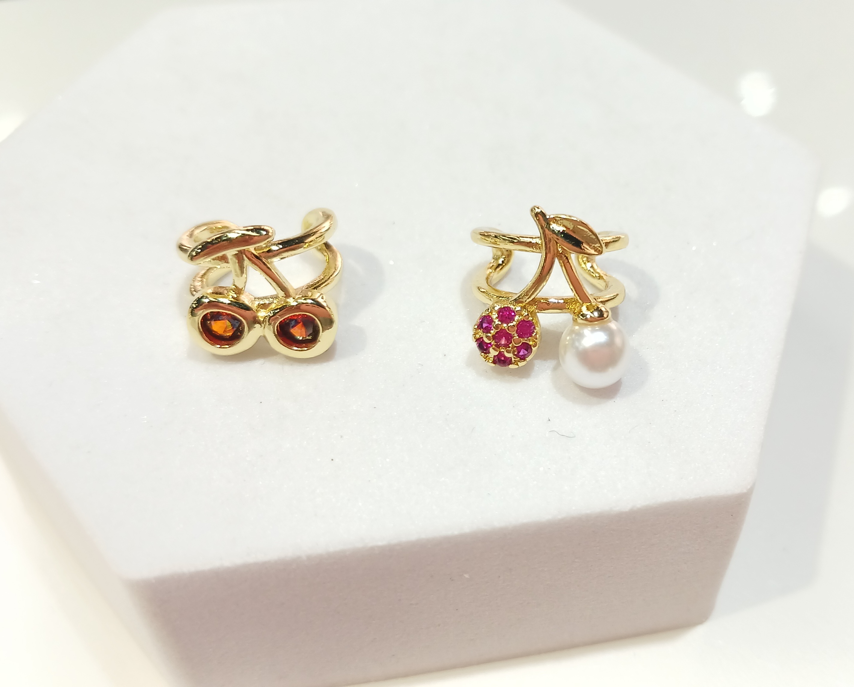 EAR CUFF MICROCIRCONIA