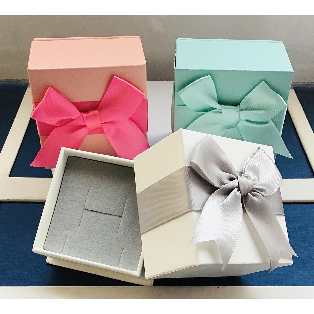 CAJA DE REGALO PARA ANILLO 6X6CM 12PCS