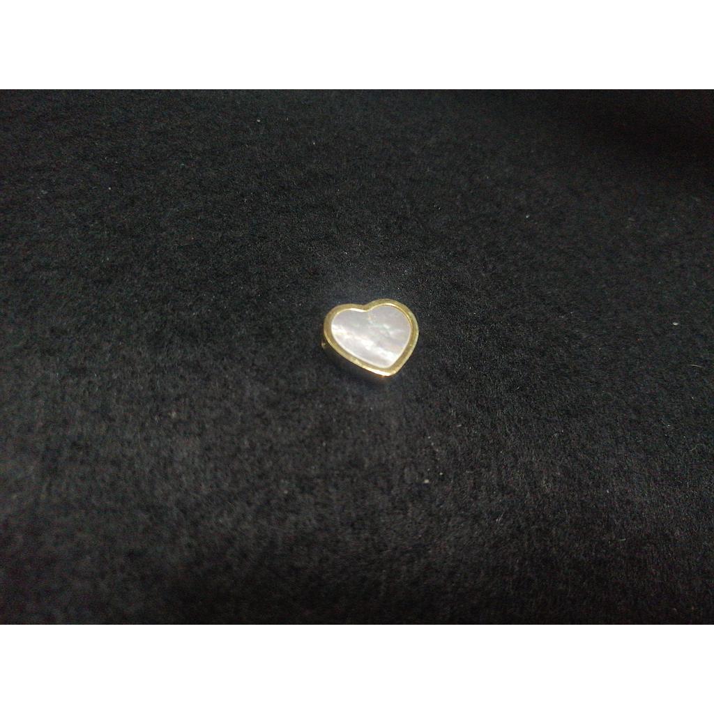 DIJE CORAZON DE ACERO CON CONCHA