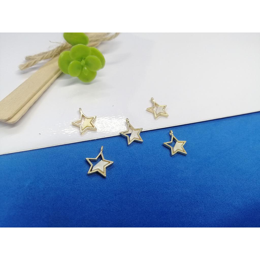 DIJE ESTRELLA CON CONCHA Y ELECTROENCHAPADO 12MM