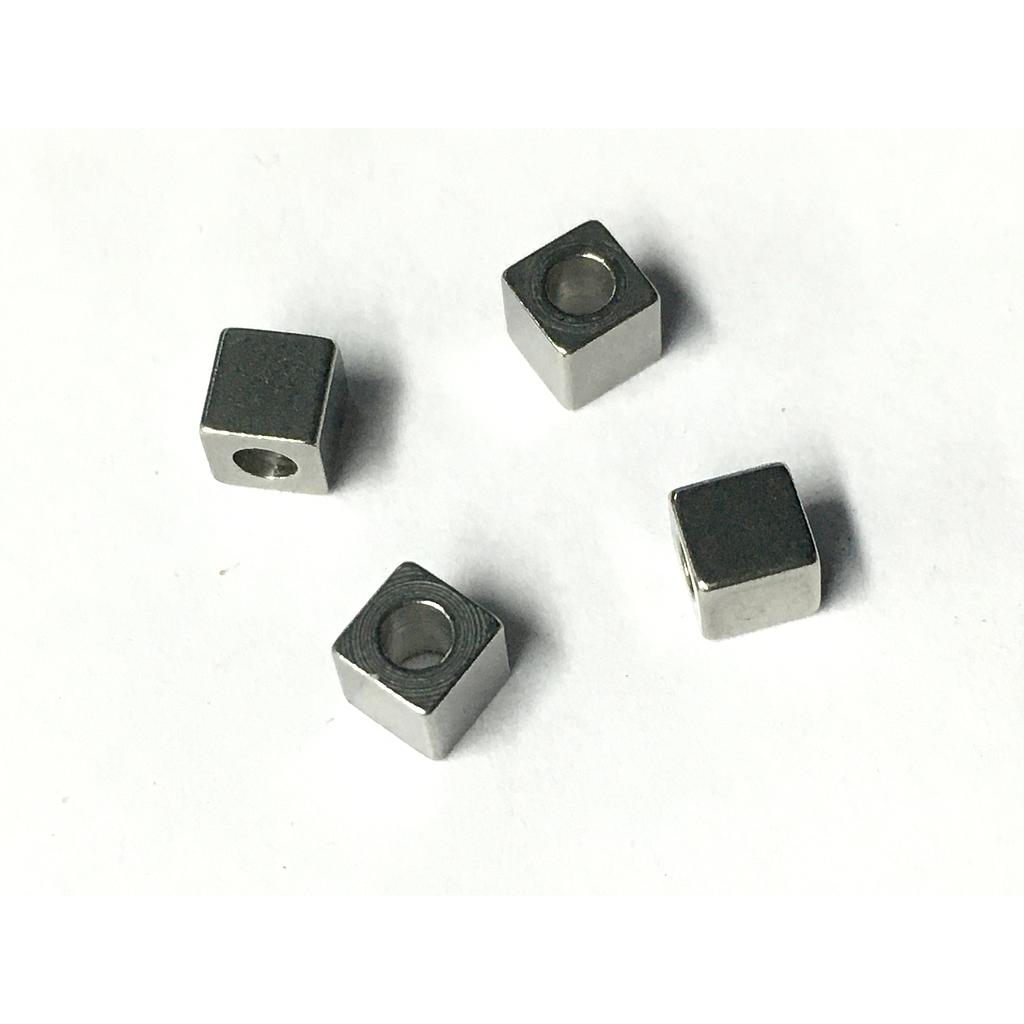 SEPARADORES CUBO 4X4MM DE ACERO PLATEADO