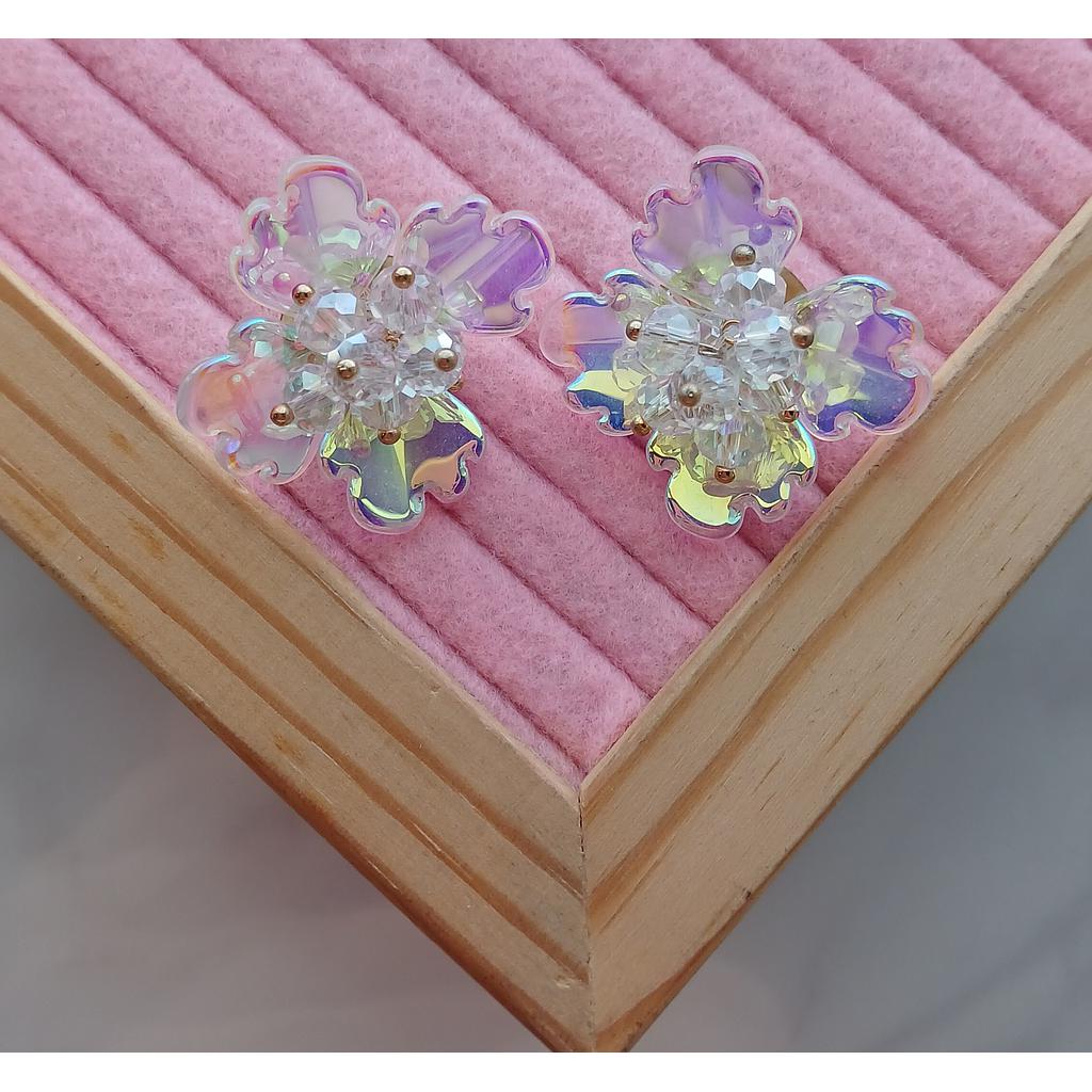 FLOR TEJIDA CON CRISTALES