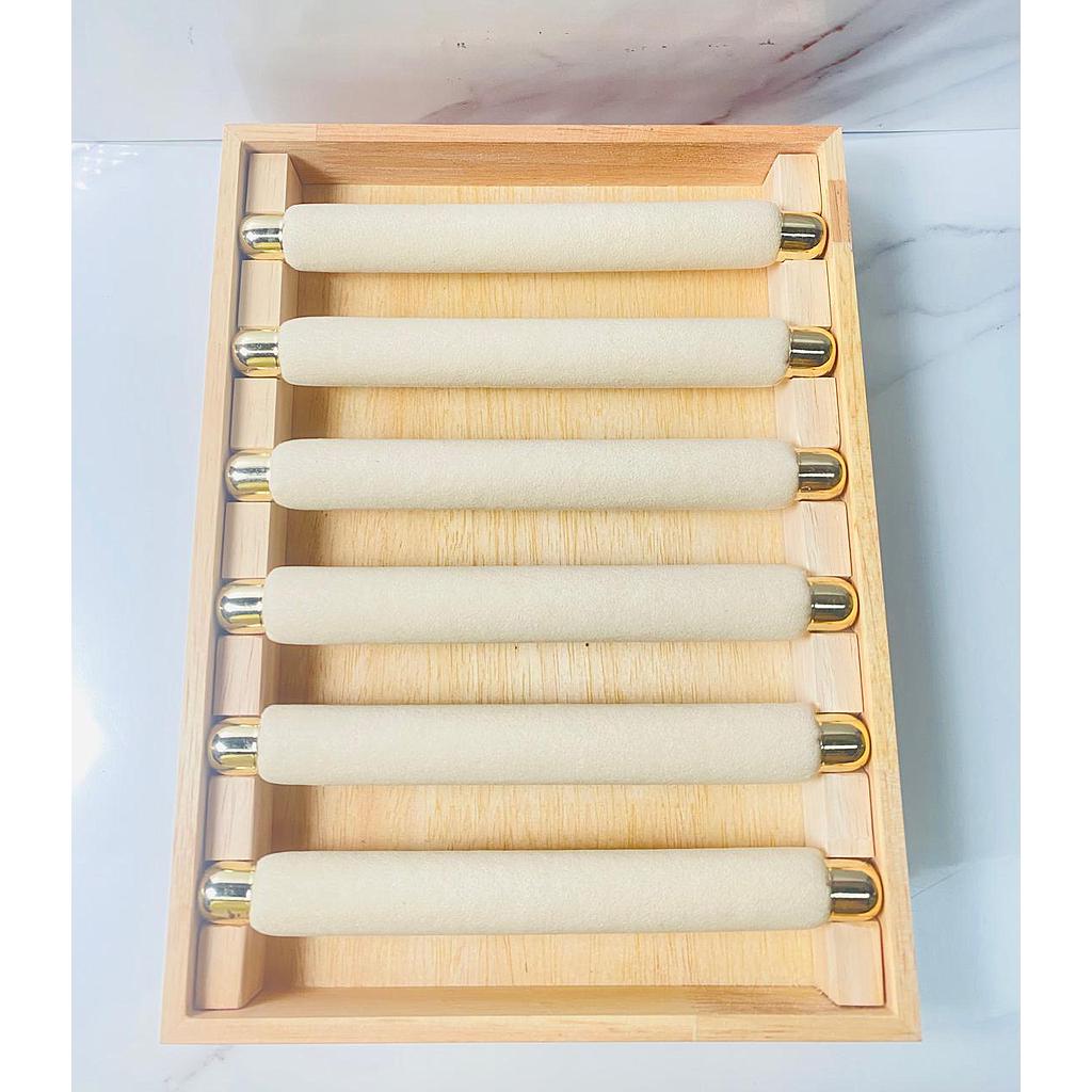 EXHIBIDOR DE ANILLOS MADERA 24X18X3CM