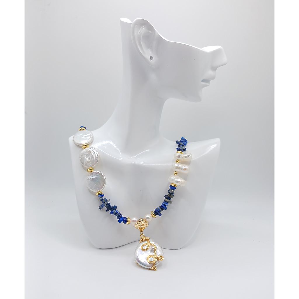 COLLAR TERMINADO CON PERLAS Y PIEDRAS