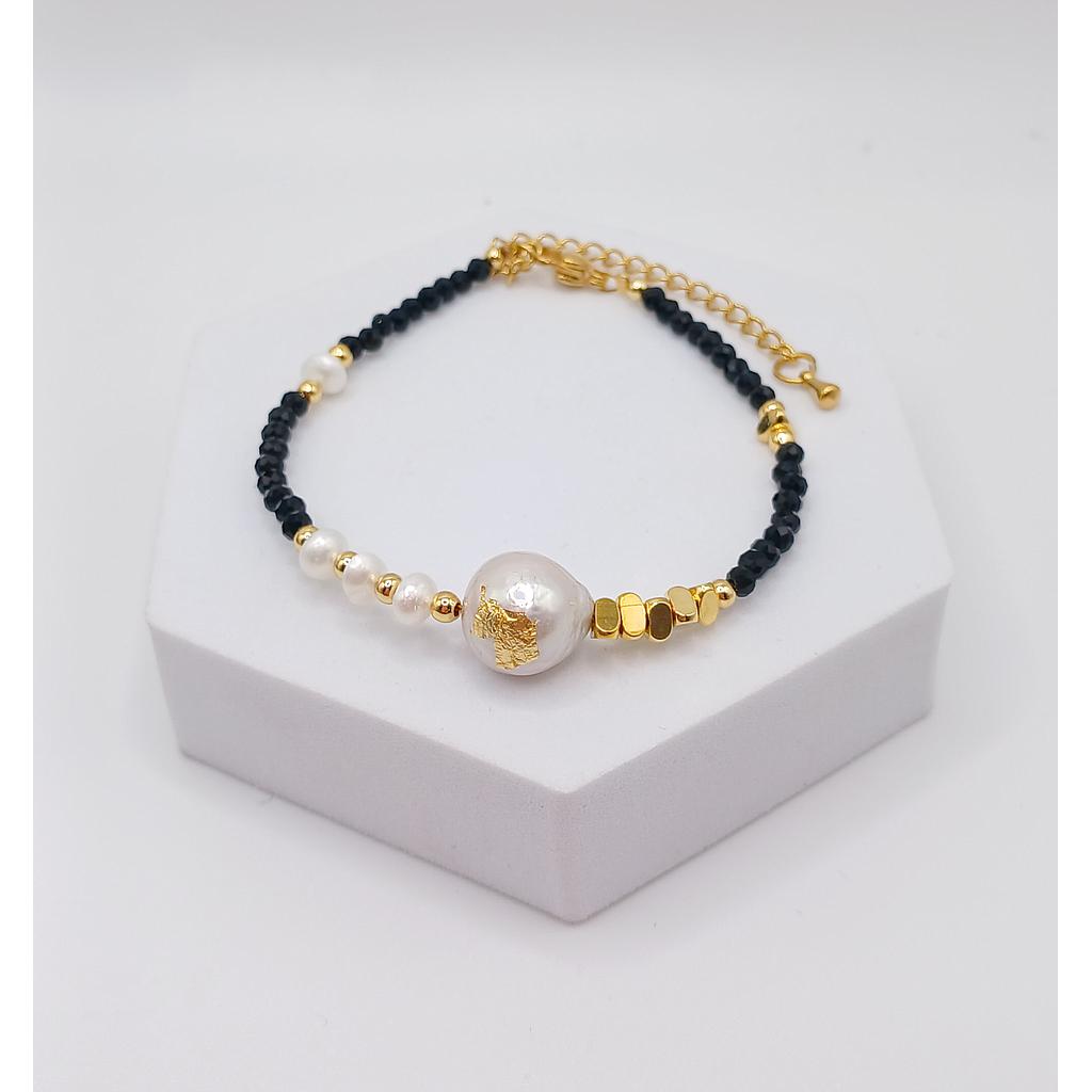 PULSERA TERMINADA CON PERLAS Y CRISTALES