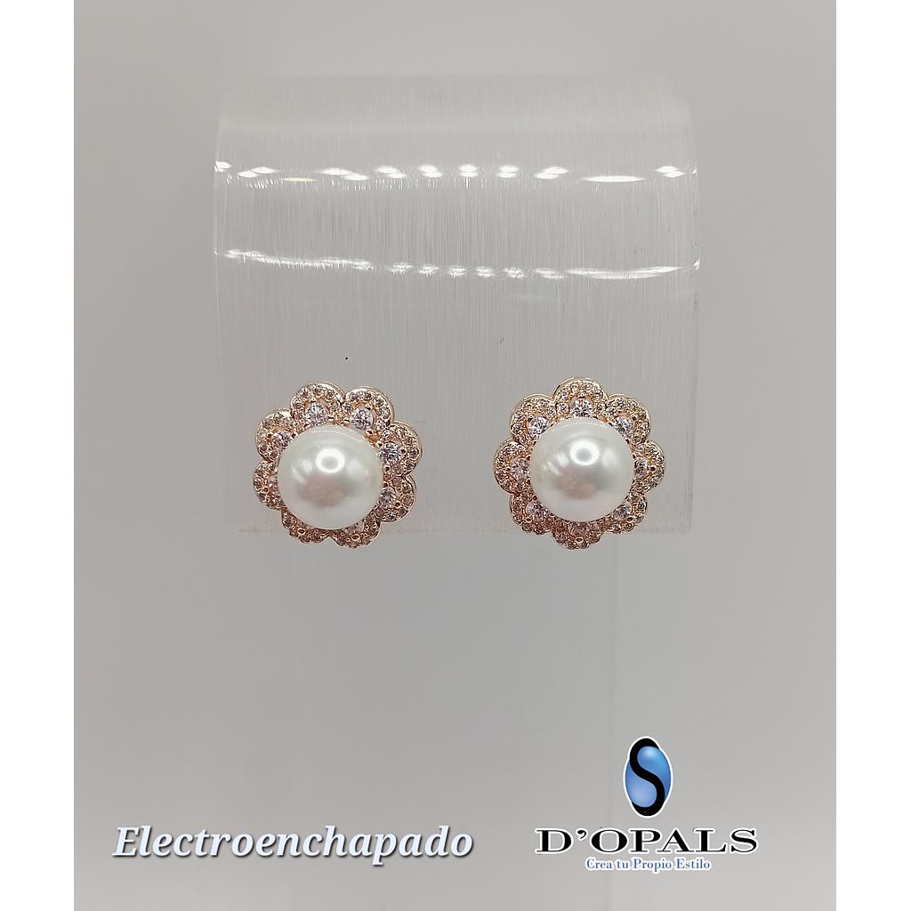ARETE DE FLOR CON PERLA ELECTROENCHAPADO 18K 15MM